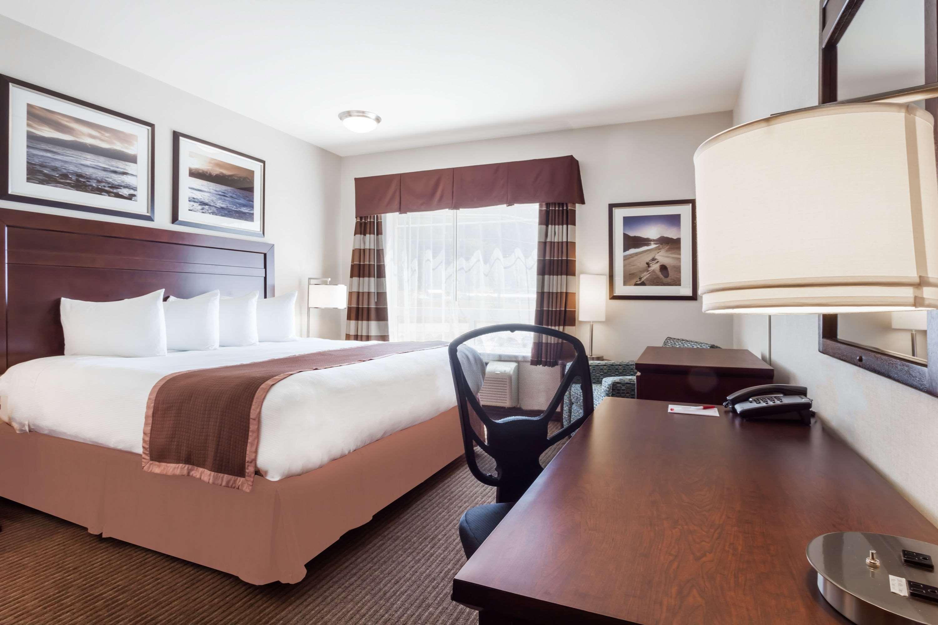 Hotel Ramada By Wyndham Creston Esterno foto