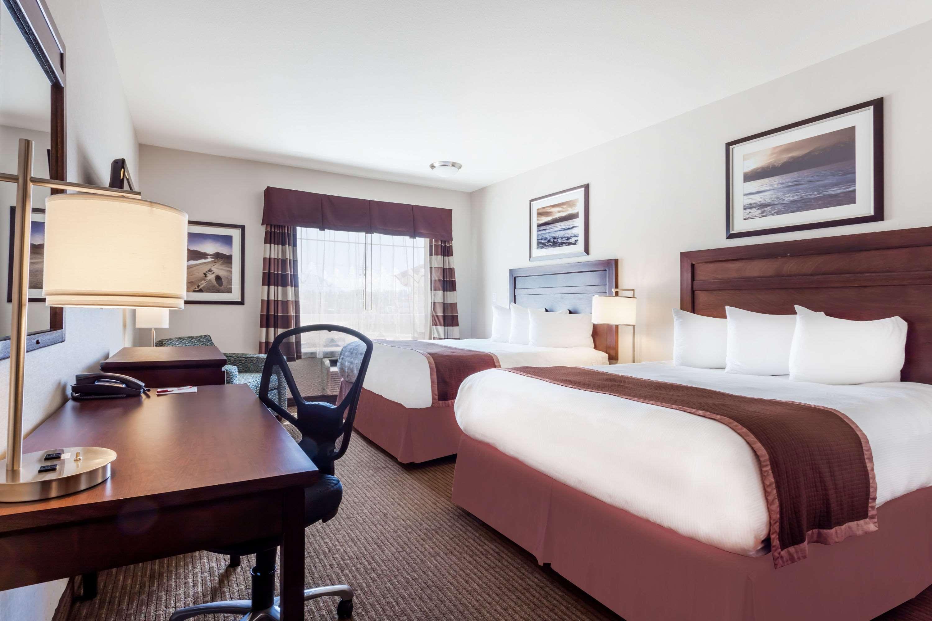 Hotel Ramada By Wyndham Creston Esterno foto